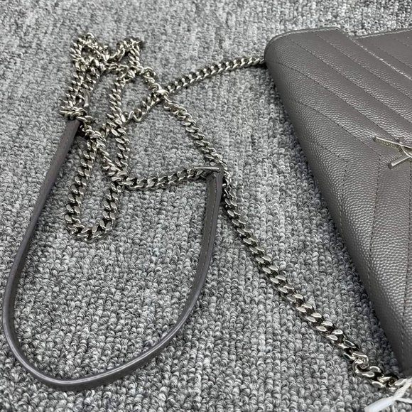 100% Authentic Yves Saint Laurent Shoulder Bag - Picture 8 of 15